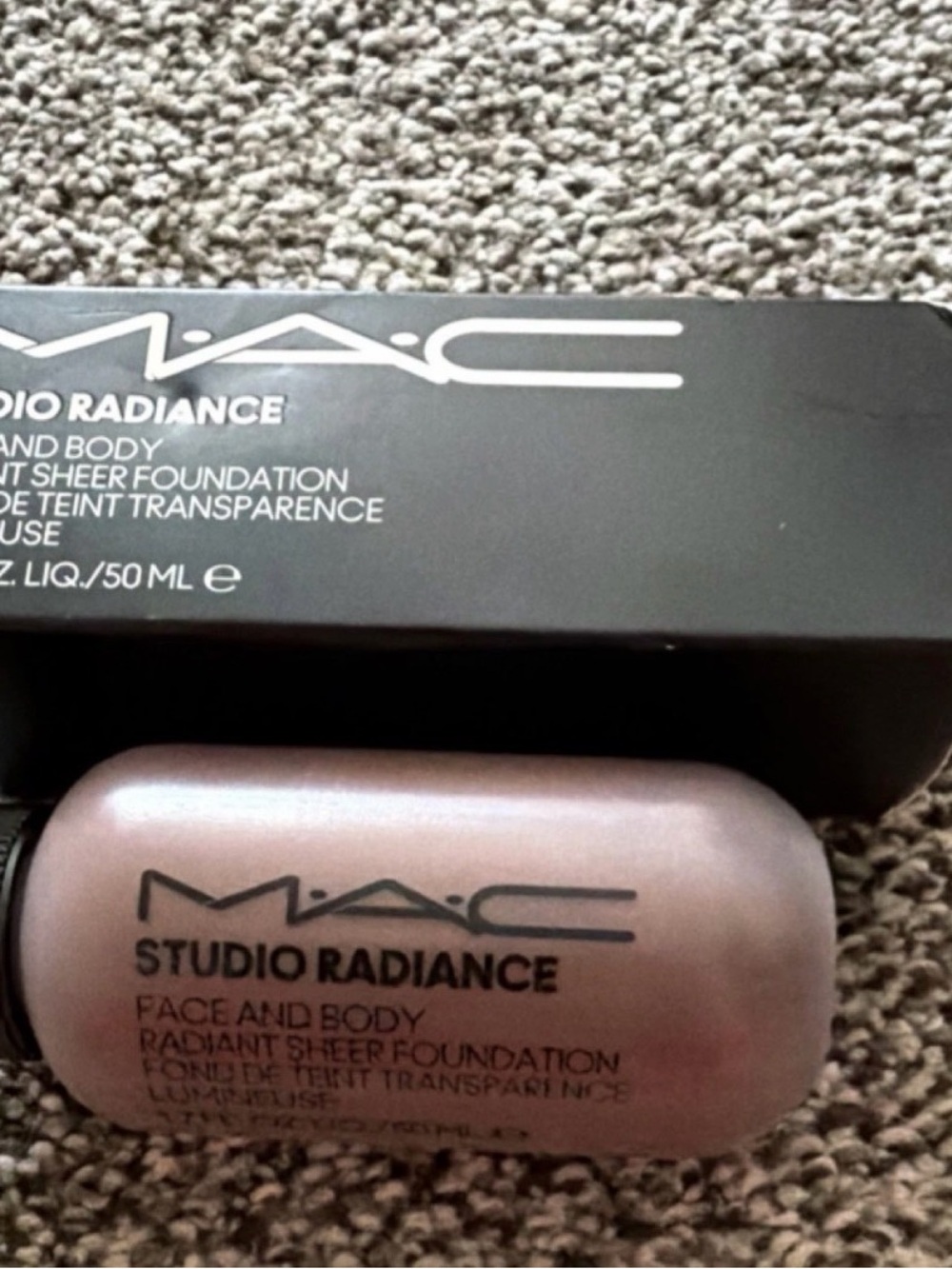 MAC Cosmetics Studio Radiance Face & Body Foundation - Pink Beige Bottle